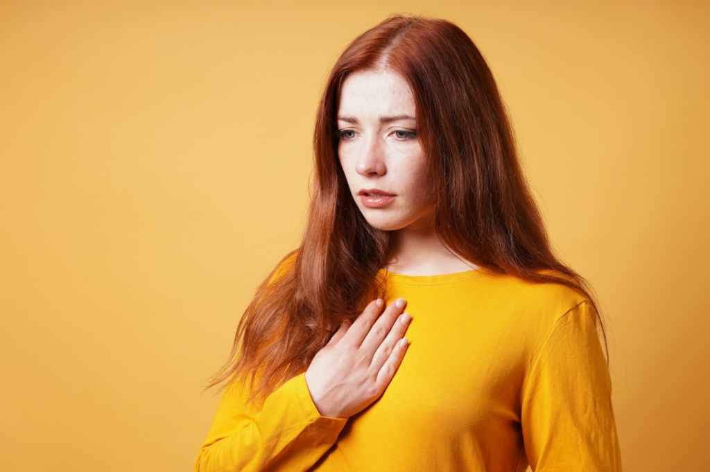paraesophageal hiatal hernia causing heartburn in young woman